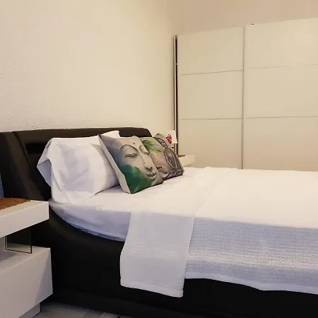 Lägenhet Alma Brizo Suites *