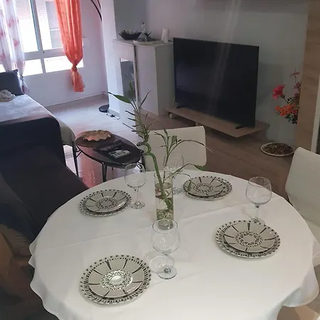 Alma Brizo Suites Lägenhet *